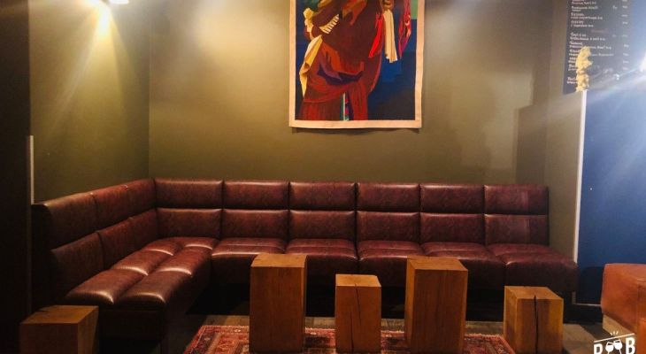 Top 10 des bars de nuit à découvrir pour une soirée inoubliable Top 10 des bars de nuit à découvrir pour une soirée inoubliable