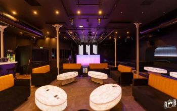 Organiser un anniversaire surprise au restaurant : conseils et astuces Organiser un anniversaire surprise au restaurant : conseils et astuces