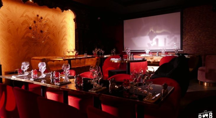 La cuisine qui danse : dîner dans un restaurant dansant