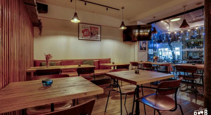 Comment privatiser un bar pour une soirée foot entre amis ou en famille ?