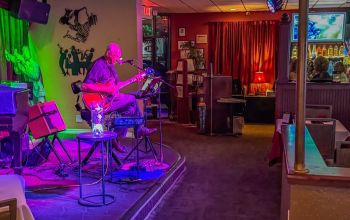 Top 10 des bars cabarets pour une soirée entre amis réussie Top 10 des bars cabarets pour une soirée entre amis réussie