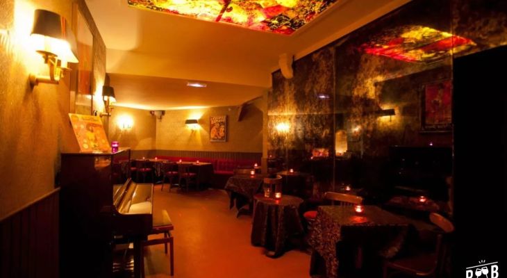 Quels bars cachés sont recommandés pour une soirée à Paris ?