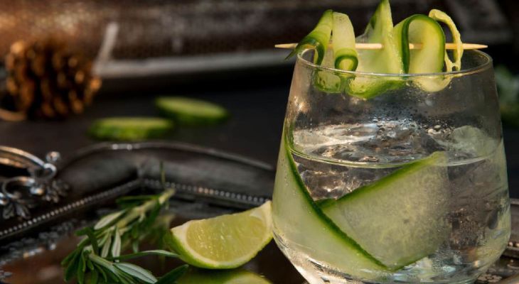 Cocktails à base de gin : les nouvelles créations qui vous attendent ce moi