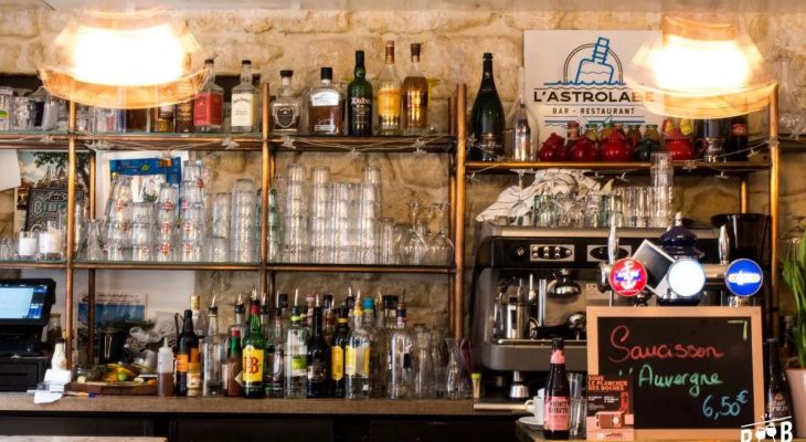 Les cocktails à petits prix à Paris : 5 bars où sortir sans se ruiner Les cocktails à petits prix à Paris : 5 bars où sortir sans se ruiner