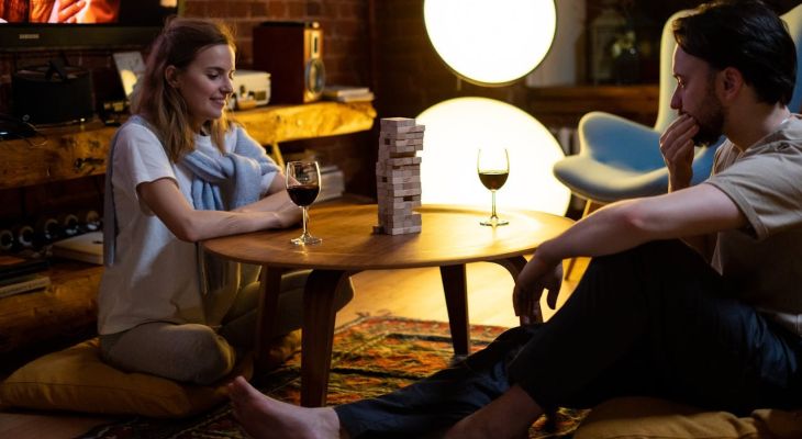 Bar jeux de société Paris : les spots incontournables pour jouer