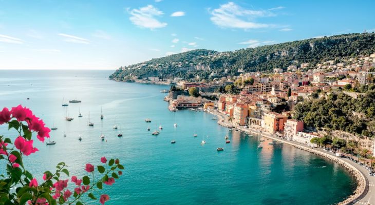 Organiser un mariage dans un bar avec vue sur mer : la tendance du moment Organiser un mariage dans un bar avec vue sur mer : la tendance du moment