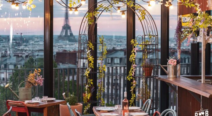 Les meilleurs rooftops avec ambiance lounge à privatiser à Paris pour 2025 Les meilleurs rooftops avec ambiance lounge à privatiser à Paris pour 2025