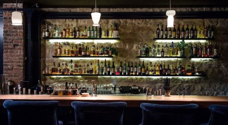 Little Red Door : Le bar à cocktails incontournable de Paris en 2024