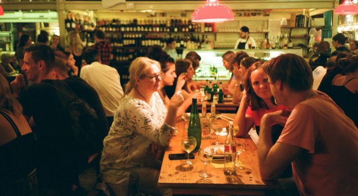 Où faire la fête entre pôtes à Paris ce soir ? Où faire la fête entre pôtes à Paris ce soir ?