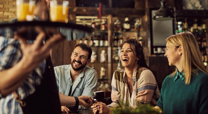 Tendances afterwork : ce que recherchent les jeunes pros pour décompresser