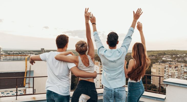 Brunchs festifs, bars cachés et rooftops : les concepts qui cartonnent !