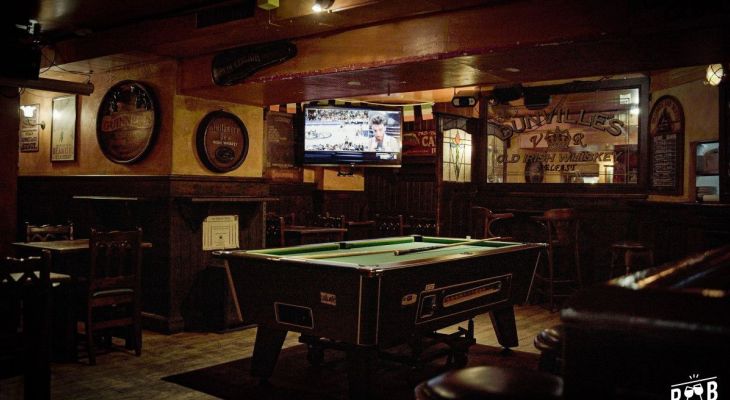 Team building à Paris : guide des meilleurs bars à jeux