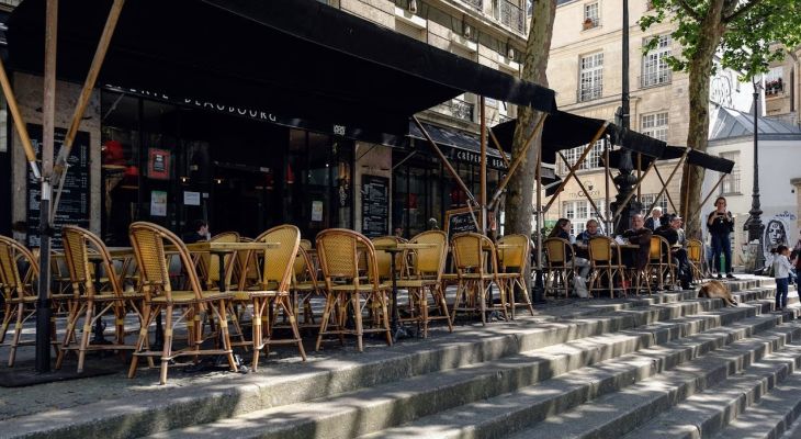 Réservez un bar avec terrasse pour vos apéros d’été