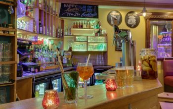 La Marchandise Café #12