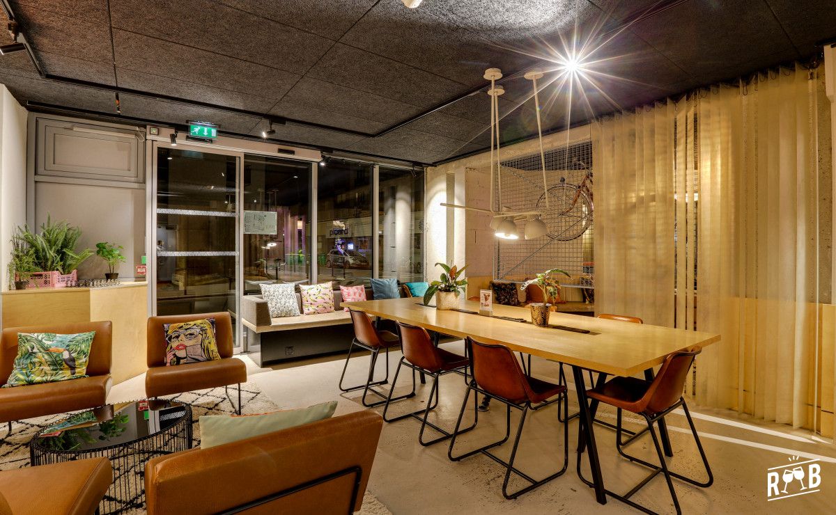 Moxy Lunch Bar #6