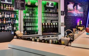 La Pharmacie Bar #11