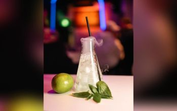 La Pharmacie Bar #18