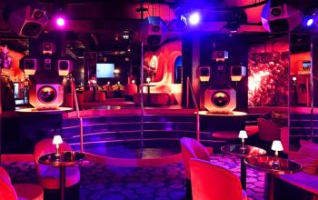 Louvre 66 #1 Louvre 66 #1