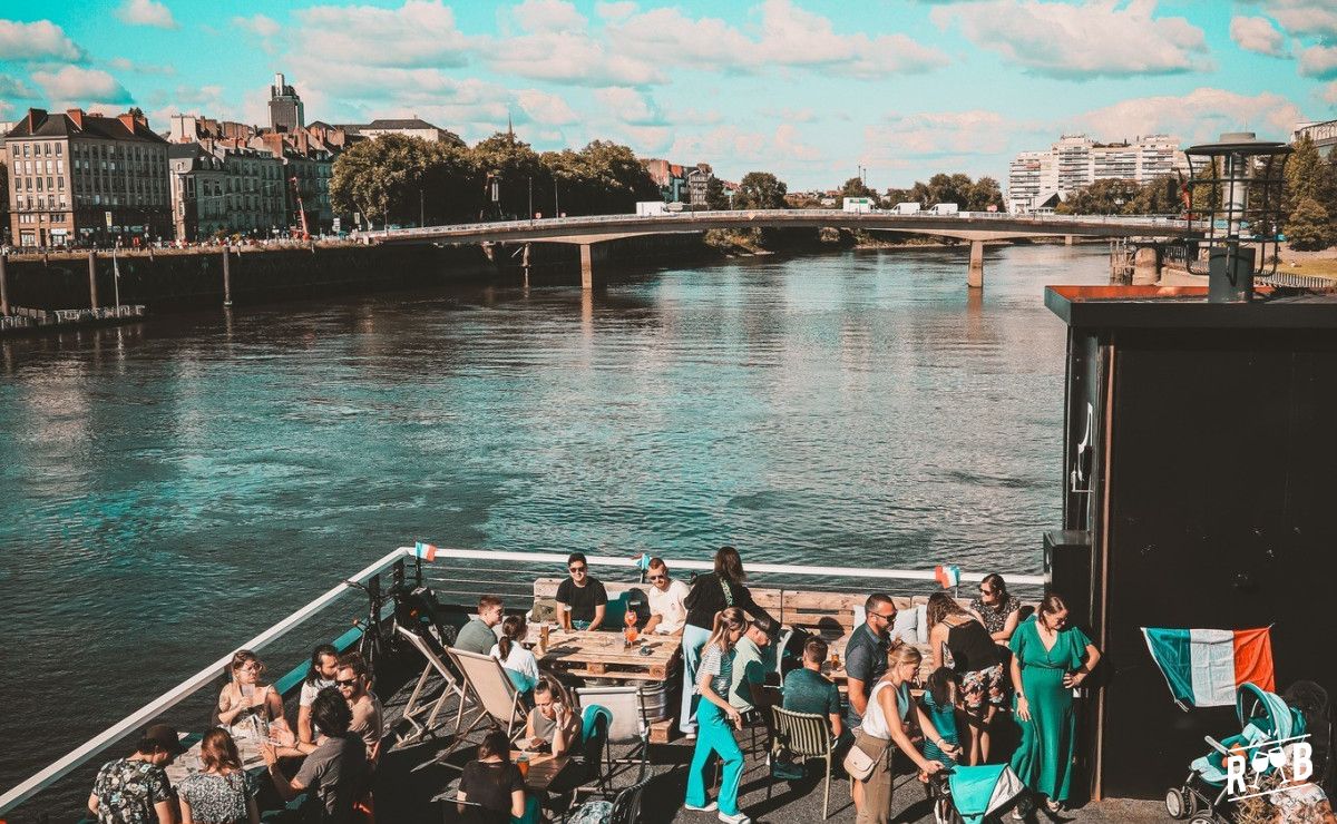 Levrette Café Nantes #3 Levrette Café Nantes #3