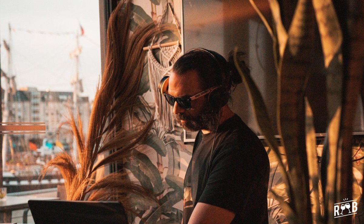 Levrette Café Nantes #7 Levrette Café Nantes #7